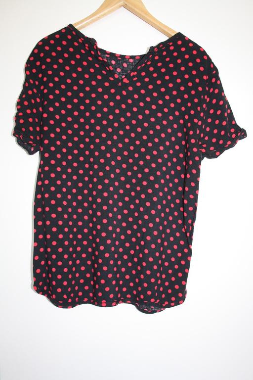 Buy & Sell North West London Chalk Farm - North West London - Photos for Black and Red size 10 short sleeve top