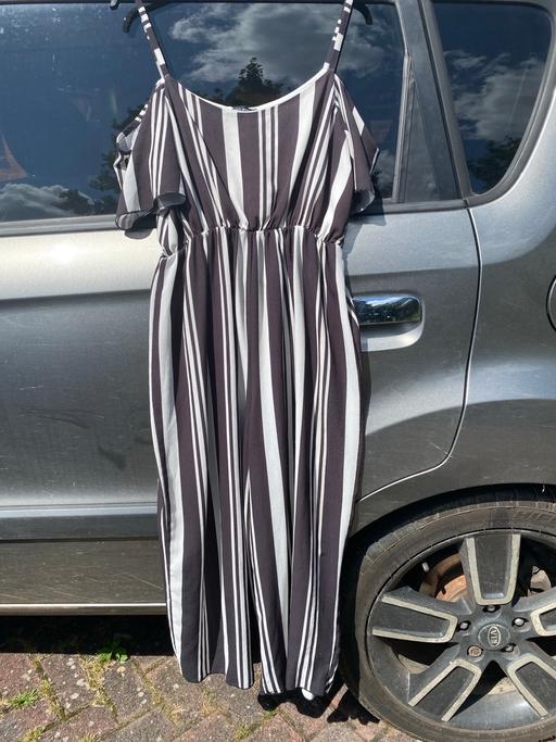 Buy & Sell North Northamptonshire Great Addington - North Northamptonshire - Photos for Black & White Striped Jump Suit