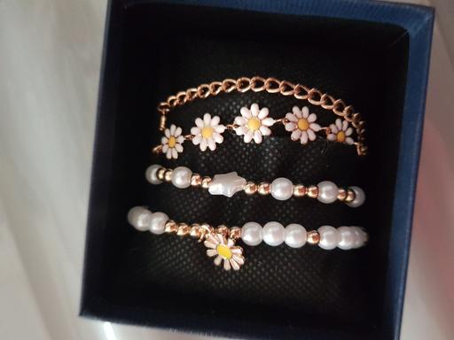 Buy & Sell Lancashire Blackpool - Photos for Daisy bracelets in box x 4 NEW