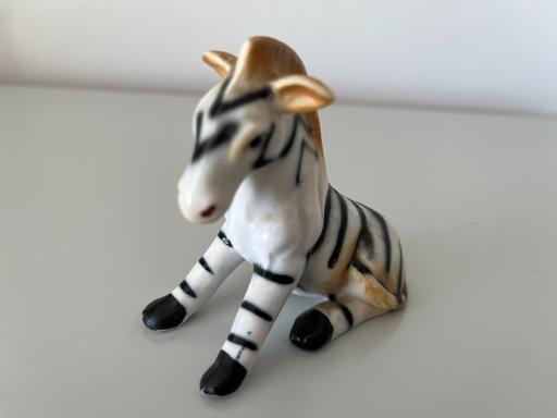 Buy & Sell North Yorkshire Harwood Dale - North Yorkshire - Photos for ZEBRA SITTING CERAMIC FIGURINE