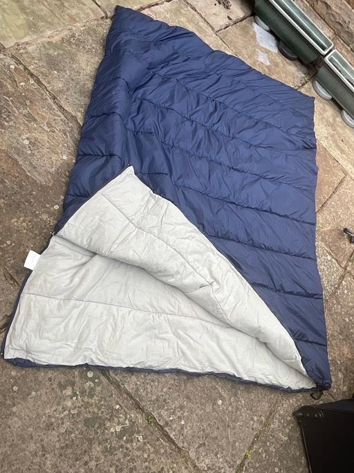 Buy & Sell Leicestershire Leicester - Photos for Used; Halfords Double Envelope 250 Sleeping b