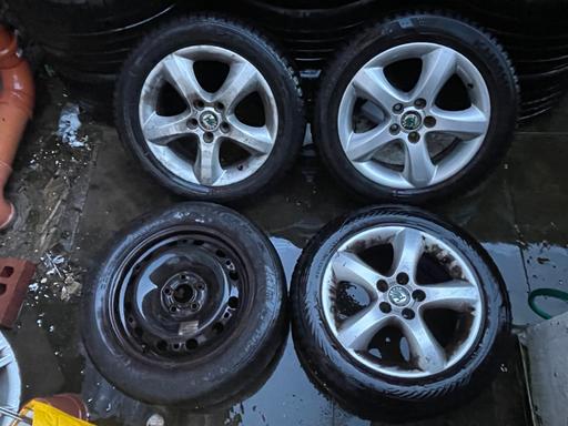 Vehicles West Midlands Sandwell - Photos for Skoda Fabia 16” alloy wheels + steel