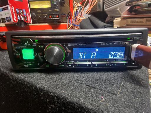 Vehicles West Midlands Birmingham - Photos for ALPINE CDE 173BT SINGLE DIN STEREO