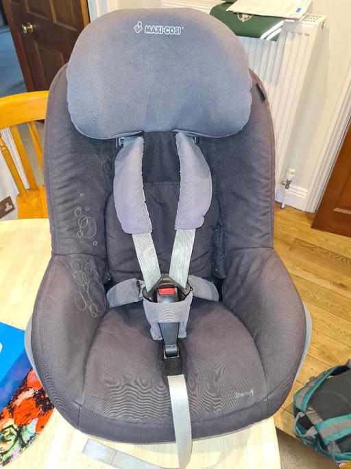 Buy & Sell Wiltshire Dinton - Wiltshire - Photos for Maxi cosi pearl car seat and familyfix isofix