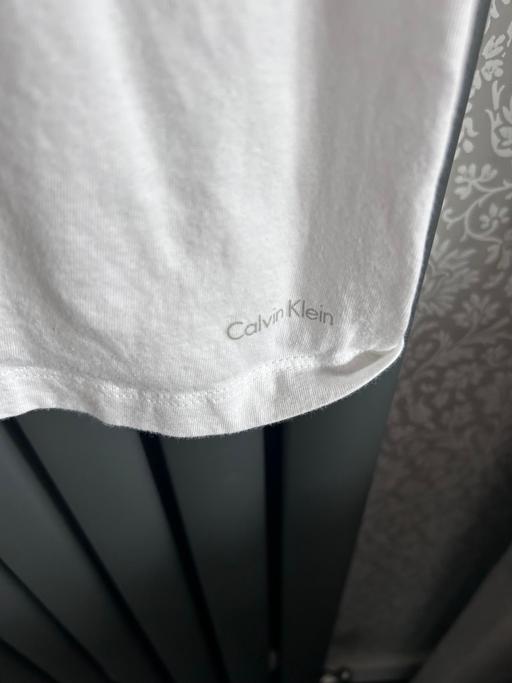 Buy & Sell South Yorkshire Barnsley - Photos for Men’s small Calvin Klein t shirt or under t