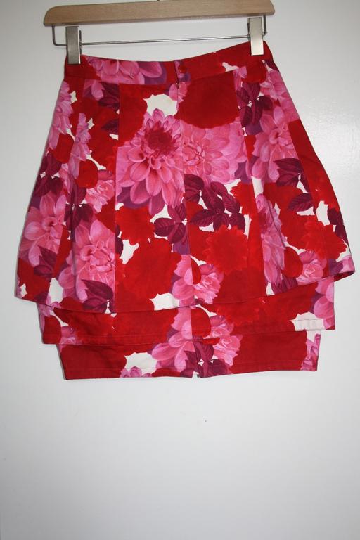 Buy & Sell North West London Chalk Farm - North West London - Photos for Gianni Versace size 8 Skirt