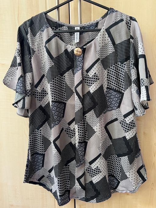 Buy & Sell South West London Kingston Vale - South West London - Photos for Short Sleeve Black And Grey Top