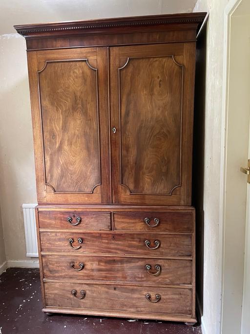 Buy & Sell Cheshire East Over Alderley - Cheshire East - Photos for Antique flame mahogany linen press