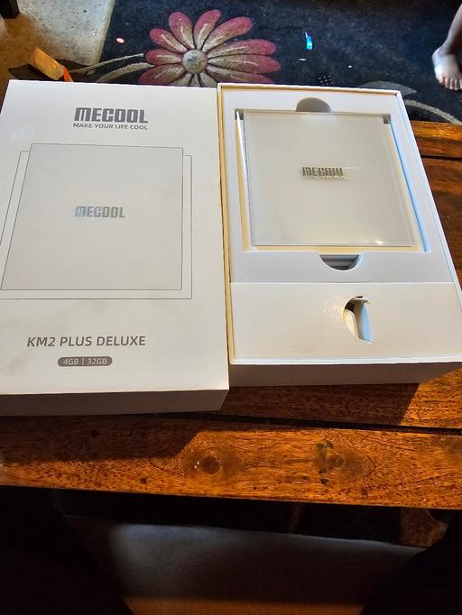 Buy & Sell West Midlands Walsall - Photos for MECOOL KM2 PLUS Deluxe Android 11 TV Box 4G 3