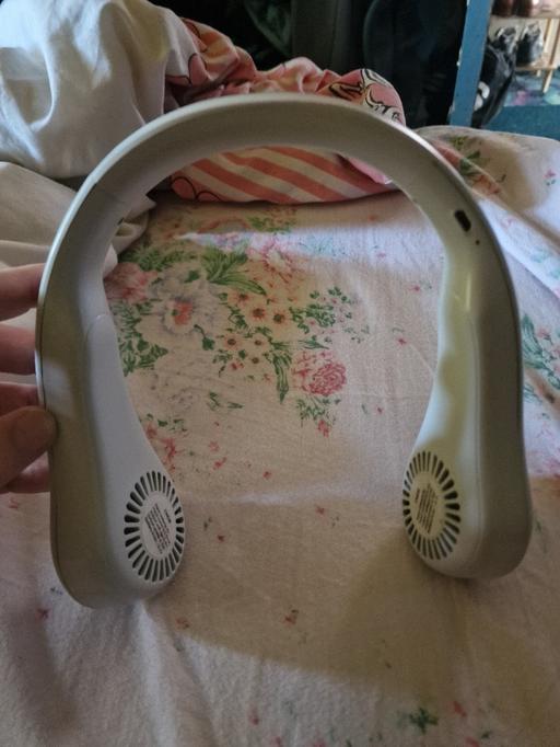 Buy & Sell Essex Thurrock - Essex - Photos for Portable Neck Fan / 3 speeds /fully working