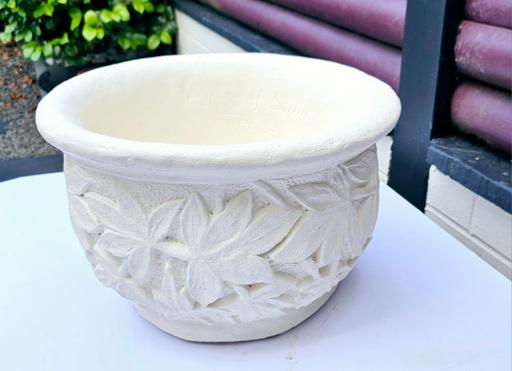 Buy & Sell Staffordshire Lichfield - Photos for Stone Plant Pot Garden Medium Flower Pattern