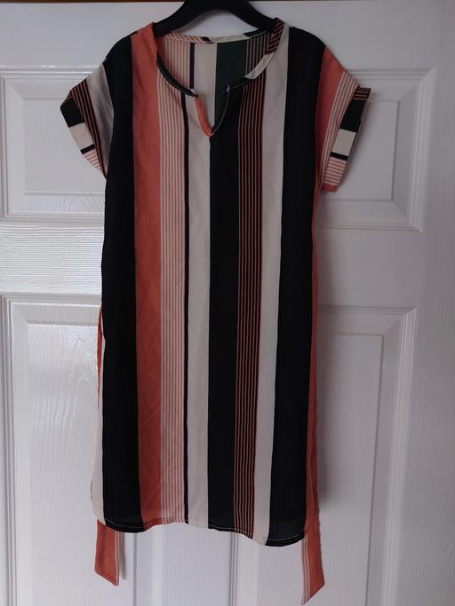 Buy & Sell Leicestershire Charnwood - Photos for Girls striped dress size 120 (5-6Y)