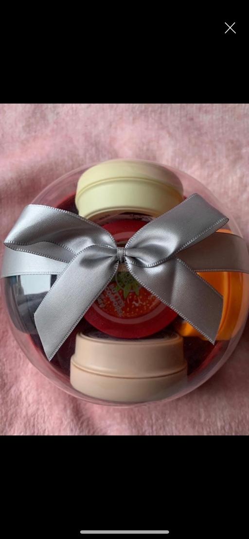 Buy & Sell South East London Thamesmead - South East London - Photos for The Body Shop festive dome gift set