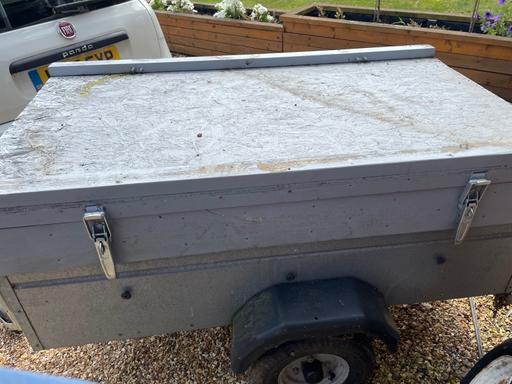 Buy & Sell Surrey Guildford - Photos for Caddy 530 trailer 5' x 3' with spare wheel