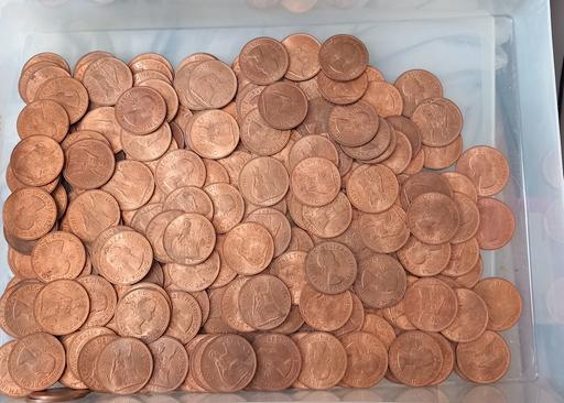 Buy & Sell Merseyside Saint Helens - Photos for huge accumulation of 1967 uk pennies