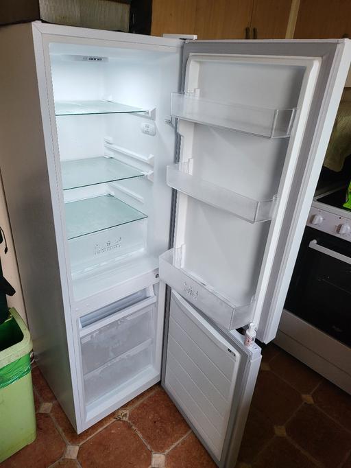 Buy & Sell Essex Chelmsford - Photos for haden fridge freezer 1 month old has a warran