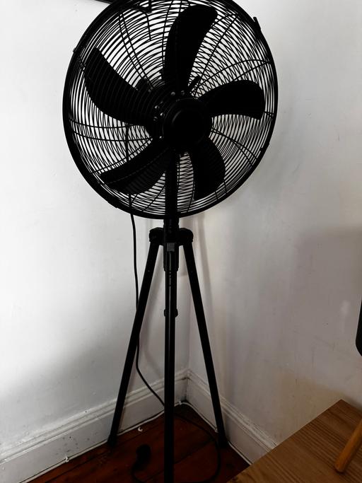 Buy & Sell West Northamptonshire Cliftonville - West Northamptonshire - Photos for 16 inch oscillating tripod pedestal fan