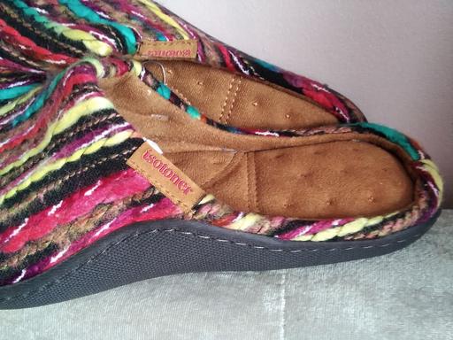 Buy & Sell Greater Manchester Bury - Photos for NEW TOTES SLIPPERS SZ 6