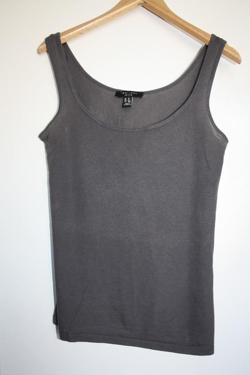 Buy & Sell North West London Chalk Farm - North West London - Photos for New look size 4-6 vest top