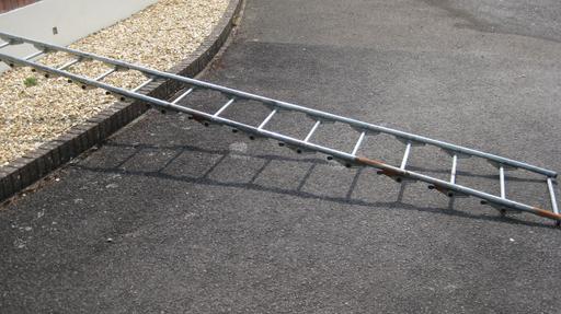 Buy & Sell Monmouthshire - Wales Pwllmeyric - Monmouthshire - Photos for MULTI JOINTED LADDER WITH 14 FOLDING NODES.