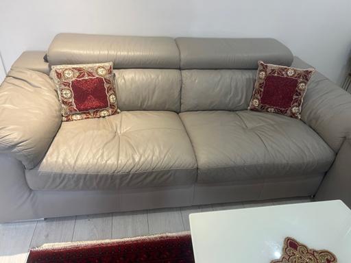 Buy & Sell North West London The Hale - North West London - Photos for One 3 seater leather sofa