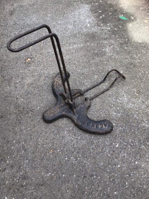 Buy & Sell Essex Thurrock - Essex - Photos for Vintage bike stand