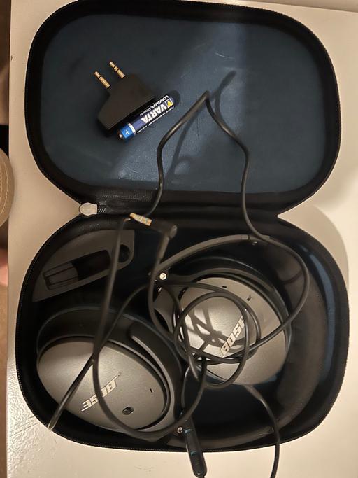 Buy & Sell East London Walthamstow - East London - Photos for Bose noise cancelling headphones and case