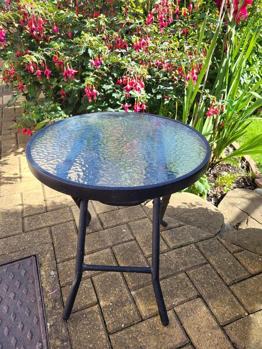 Buy & Sell Hertfordshire Broxbourne - Photos for glass top foldable small garden table