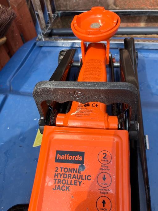 Vehicles West Midlands Birmingham - Photos for 2 Halfords trolley jacks