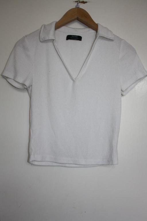 Buy & Sell North West London Chalk Farm - North West London - Photos for Bershka size S white crop top