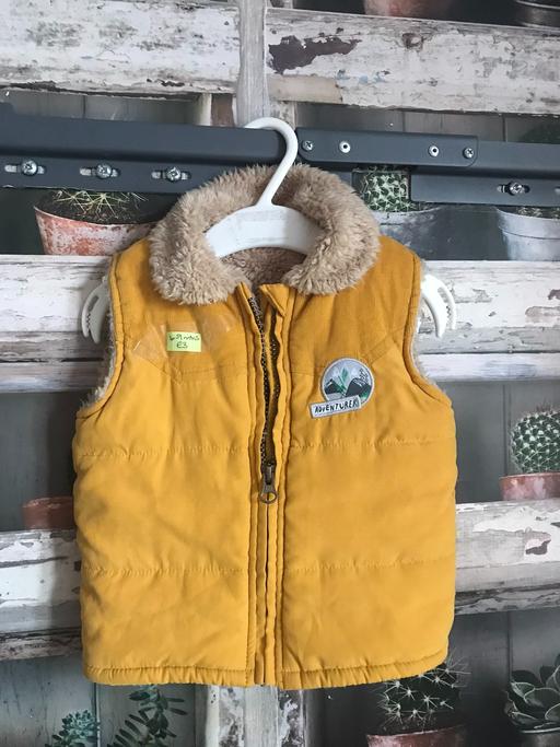 Buy & Sell Northumberland Hartford - Northumberland - Photos for NEVER WORN - BOYS PADDED GILET - 6-9 MONTHS