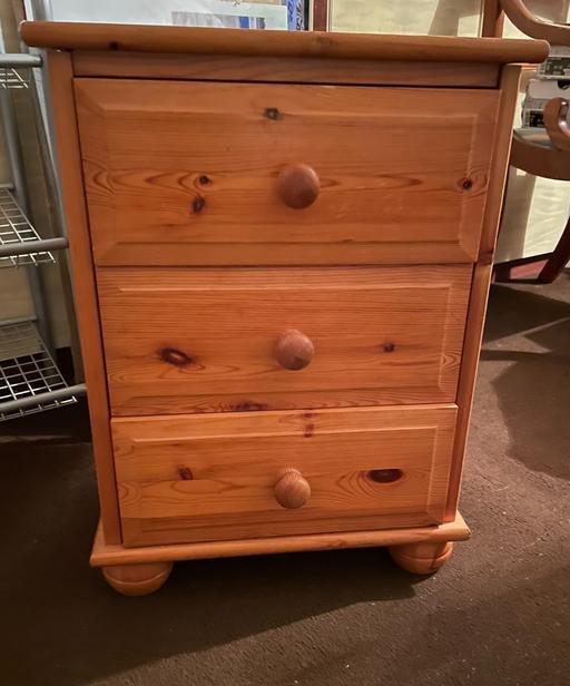 Buy & Sell North West London Park Royal - North West London - Photos for Bedside drawers - wood - bedside table