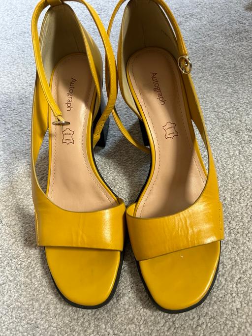 Buy & Sell West London Hillingdon - Photos for Autograph ladies sandals size 6.5