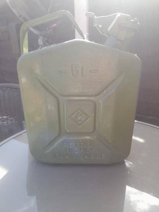 Vehicles Greater Manchester Wigan - Photos for petrol jerry can 5ltr green