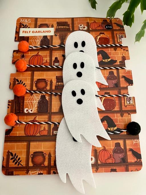 Buy & Sell West Midlands Dudley - Photos for BNWT M&S Felt ghost Halloween Garland