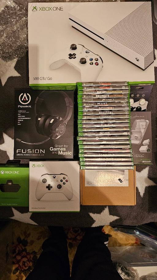 Buy & Sell Staffordshire South Staffordshire - Photos for Xbox 1 s 500gb.. bundle