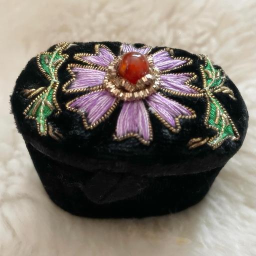 Buy & Sell Dorset Bournemouth, Christchurch and Poole - Photos for Vintage Black Velvet Jewellery Trinket Box