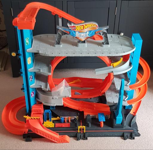 Buy & Sell Staffordshire Tamworth - Photos for Hot Wheels Ultimate Garage