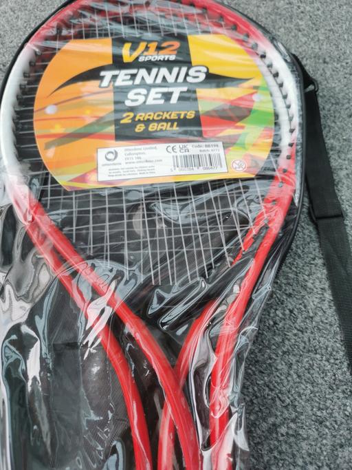 Buy & Sell Merseyside Knowsley - Photos for V12 tennis set 2 rackets and one ball