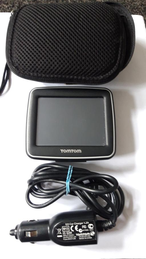 Vehicles West Yorkshire Kirklees - Photos for TomTom Go + Case + Connecting wire