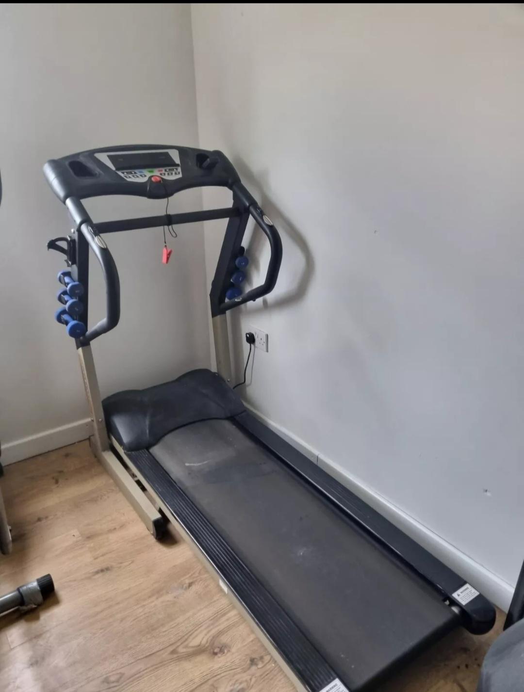 Motorised treadmill running machine for Sale Sport Leisure in Shpock