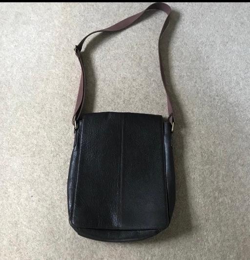 Buy & Sell Kent Ashford - Photos for Austin Reed Canvas & Leather Bag / Satchel