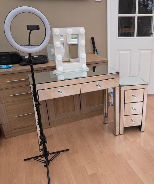 Buy & Sell Caerphilly - Wales Libanus Fields - Caerphilly - Photos for Dressing table mirrored and mirroed draw set 