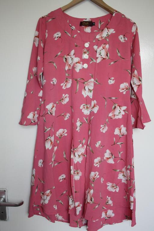 Buy & Sell North West London Chalk Farm - North West London - Photos for pink floral print dress size M