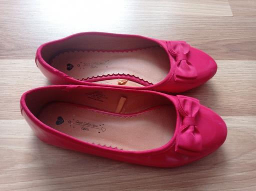 Buy & Sell West Midlands Sandwell - Photos for Shoes size 4