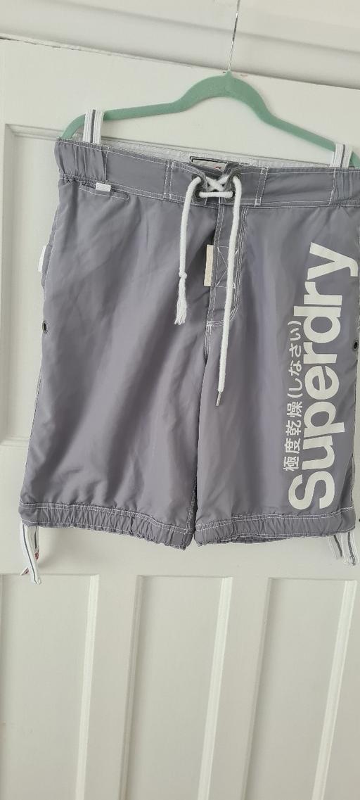 Buy & Sell Surrey Epsom and Ewell - Photos for Men's Superdry Shorts