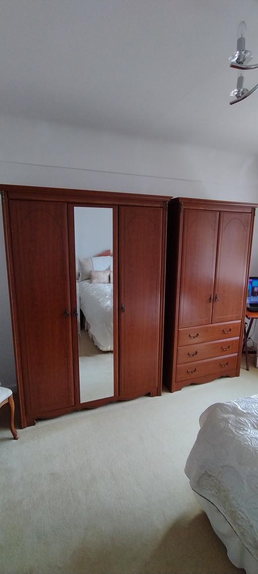 Buy & Sell Merseyside Sefton - Photos for Bedroom Suit