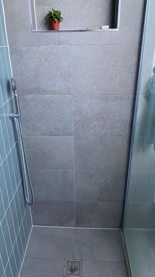 Buy & Sell South West London Kingston upon Thames - Photos for Grey bathroom wall/floor tiles