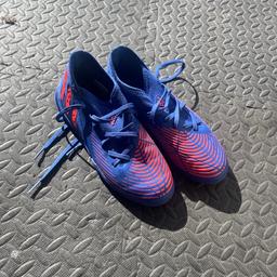 Adidas predator incurza blackout hot sale