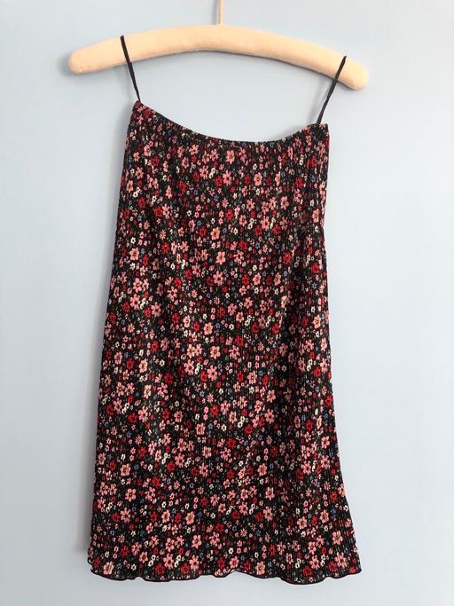 Buy & Sell Kent Canterbury - Photos for Black/floral skirt size 10 by Amarento